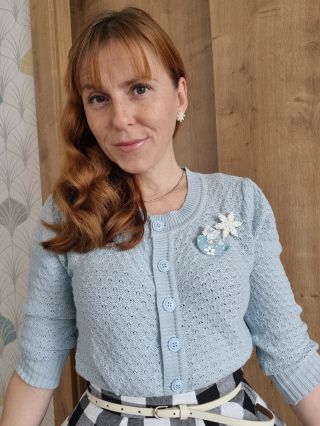 ❄️🤍❄️ V prosinci probíhá v pinup fb skupině Adventni pinup výzva 🎁✨️ Dnešni téma je "navštívil nás mrazík (světle modrá,...